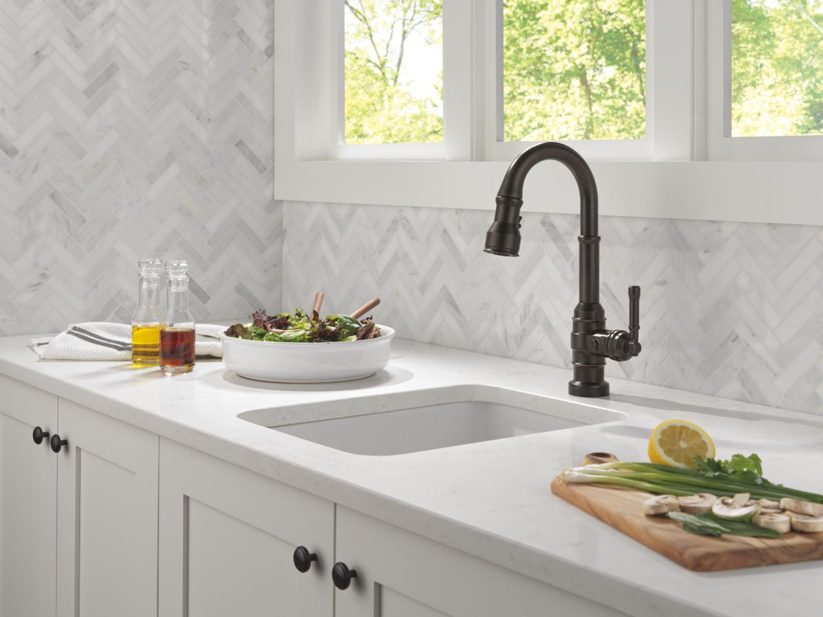 DELTA Broderick Touch2O Bar / Prep Faucet with Touchless Technology — Venetian Bronze