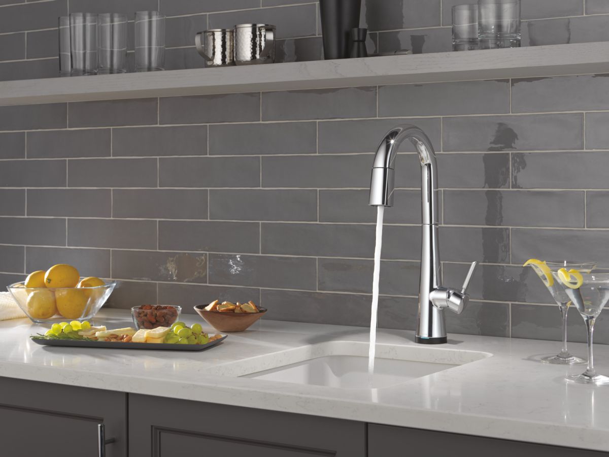 DELTA Monrovia Touch2O Bar / Prep Faucet with Touchless Technology — Lumicoat® Chrome
