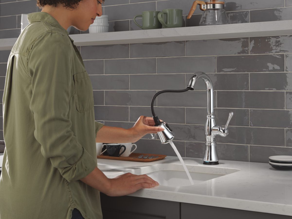 DELTA Cassidy Touch2O Bar / Prep Faucet with Touchless Technology — Lumicoat® Chrome
