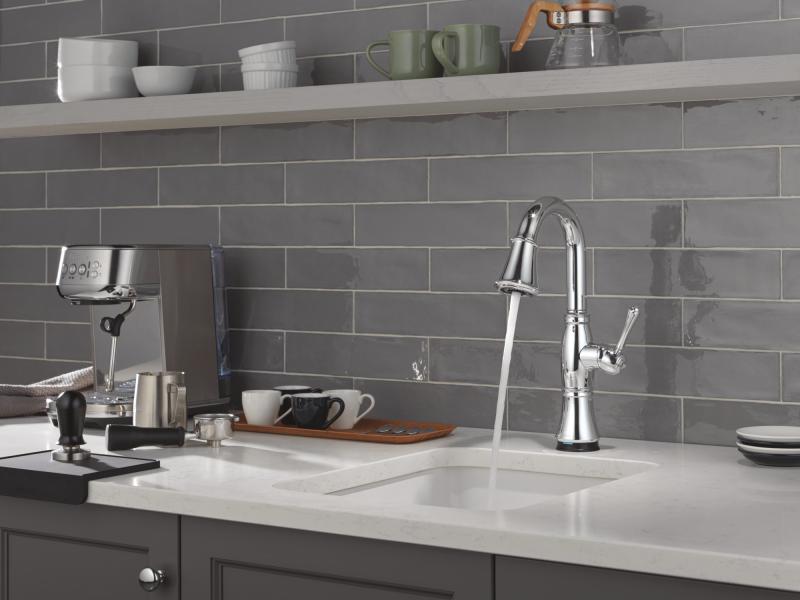 DELTA Cassidy Touch2O Bar / Prep Faucet with Touchless Technology — Lumicoat® Chrome