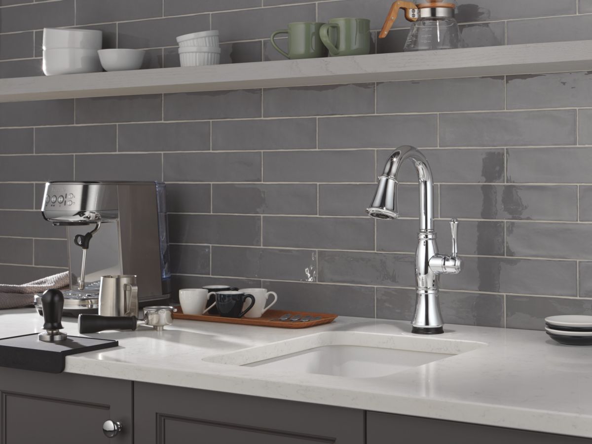 DELTA Cassidy Touch2O Bar / Prep Faucet with Touchless Technology — Lumicoat® Chrome