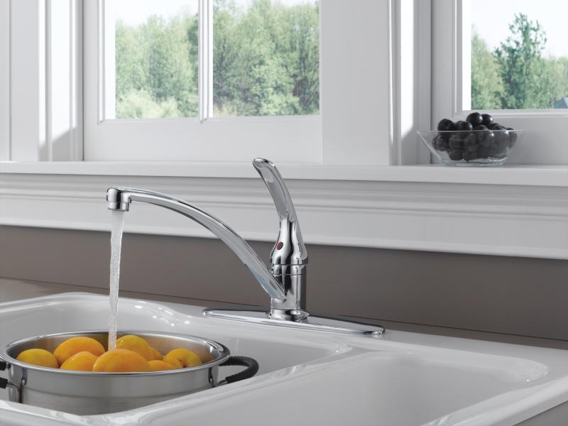 DELTA Foundations Single Handle Kitchen Faucet — Chrome