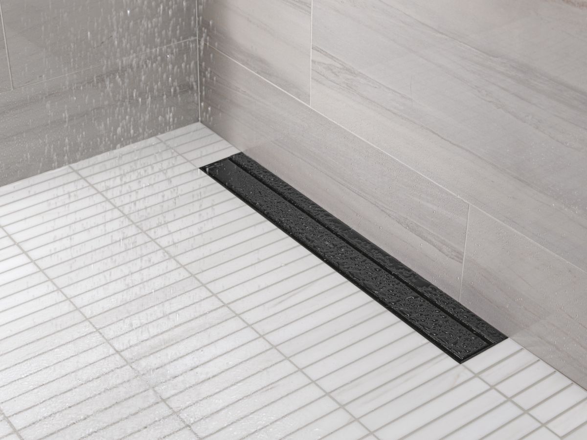 DELTA 24" Reversible Linear Shower Drain Trim — Matte Black