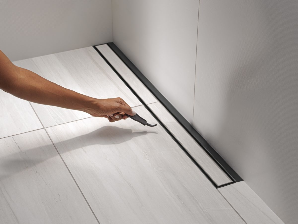 DELTA 36" Linear Shower Drain Wall Edge — Matte Black