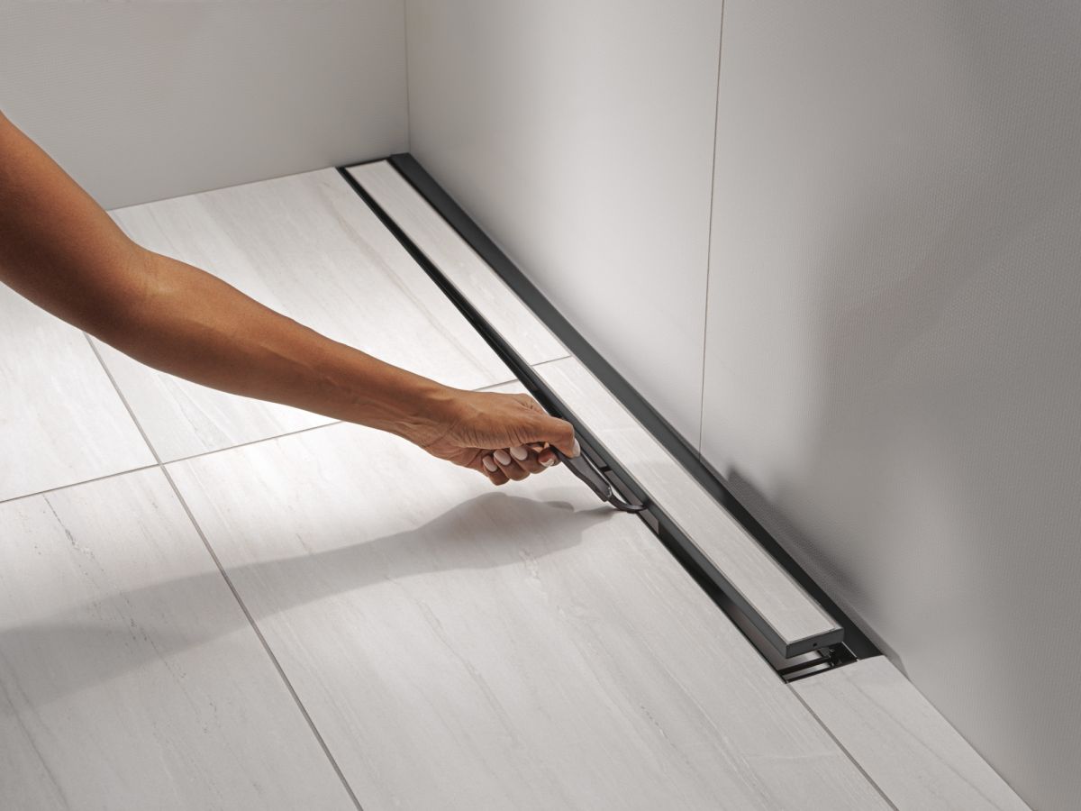 DELTA 36" Reversible Linear Shower Drain Trim — Matte Black