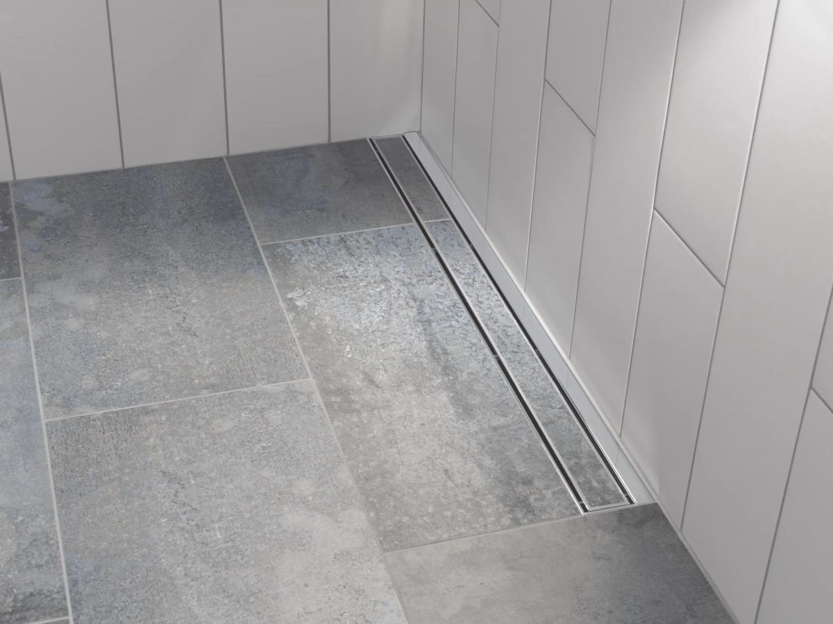 DELTA 36" Linear Shower Drain Wall Edge — Chrome