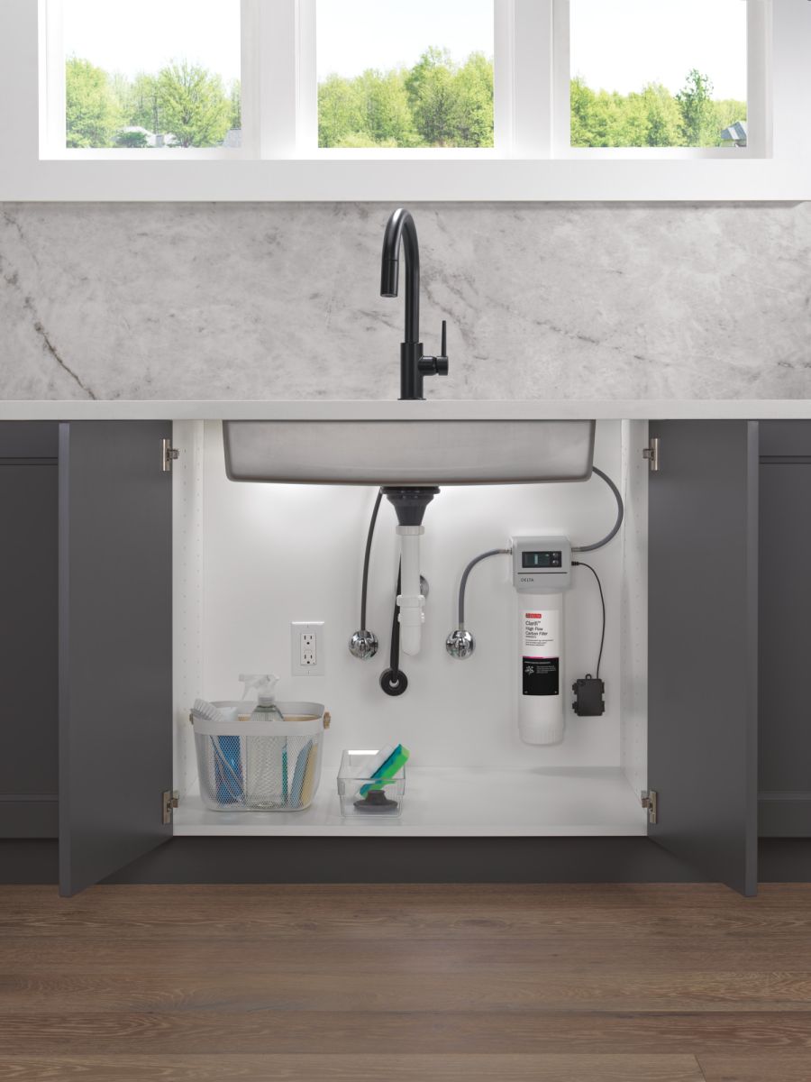 DELTA Trinsic Single Handle Pull-Down Kitchen Faucet — Matte Black
