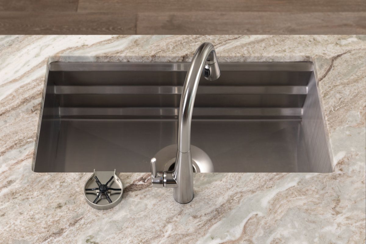 DELTA Other Glass Rinser — Spotshield Stainless