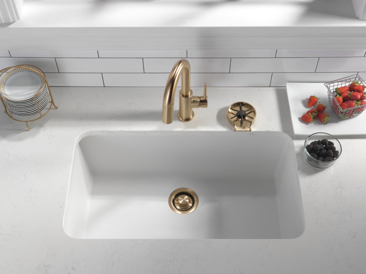 DELTA Other Metal Glass Rinser — Champagne Bronze