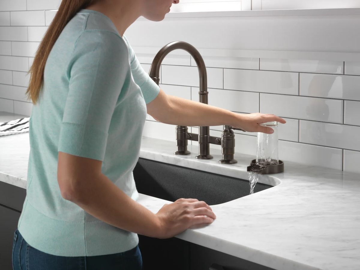 DELTA Broderick Two Handle Pull-Down Bridge Kitchen Faucet — Venetian Bronze
