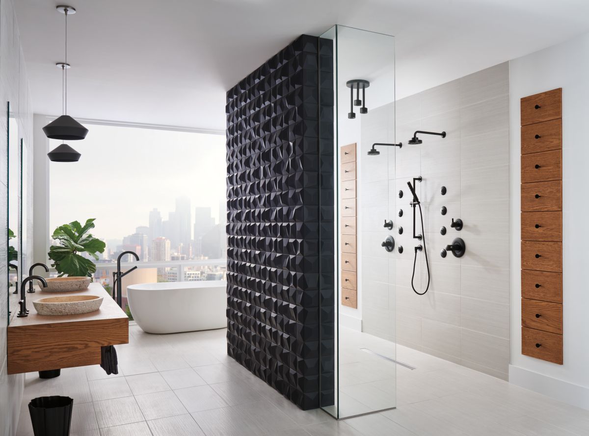 BRIZO Odin 18" Towel Bar — Matte Black