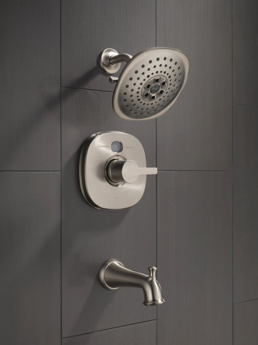 DELTA Lahara Tub Spout - Pull-Up Diverter — Stainless