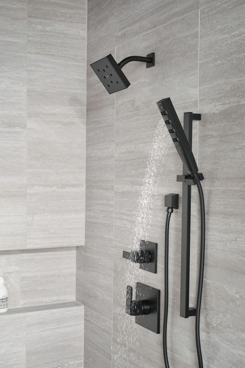 DELTA Universal Showering Components H2OKINETIC Hand Shower 1.75 GPM w/Slide Bar 4S — Matte Black