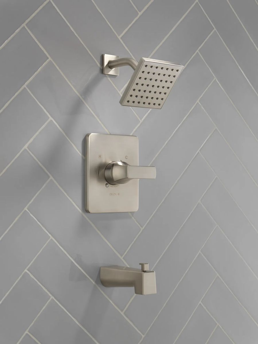 DELTA Velum Monitor 14 Series Tub & Shower — Stainless
