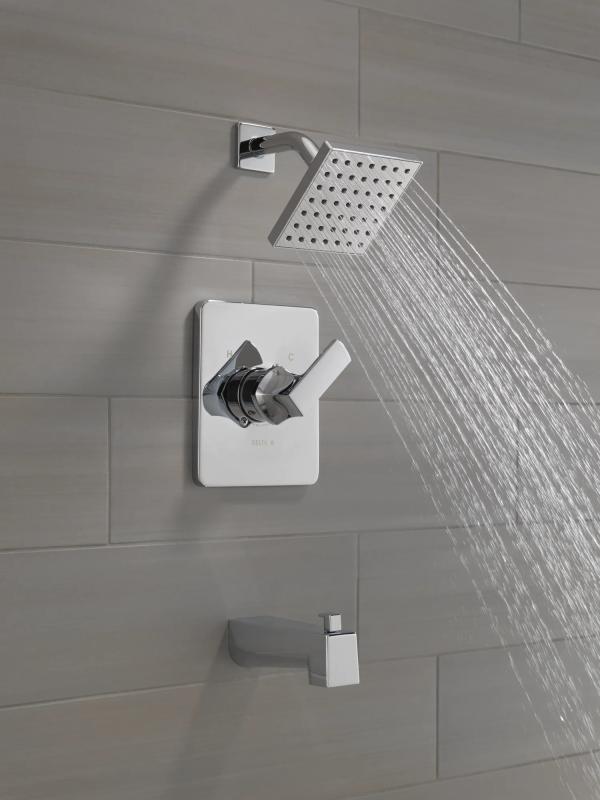 DELTA Velum Monitor 14 Series Tub & Shower — Chrome