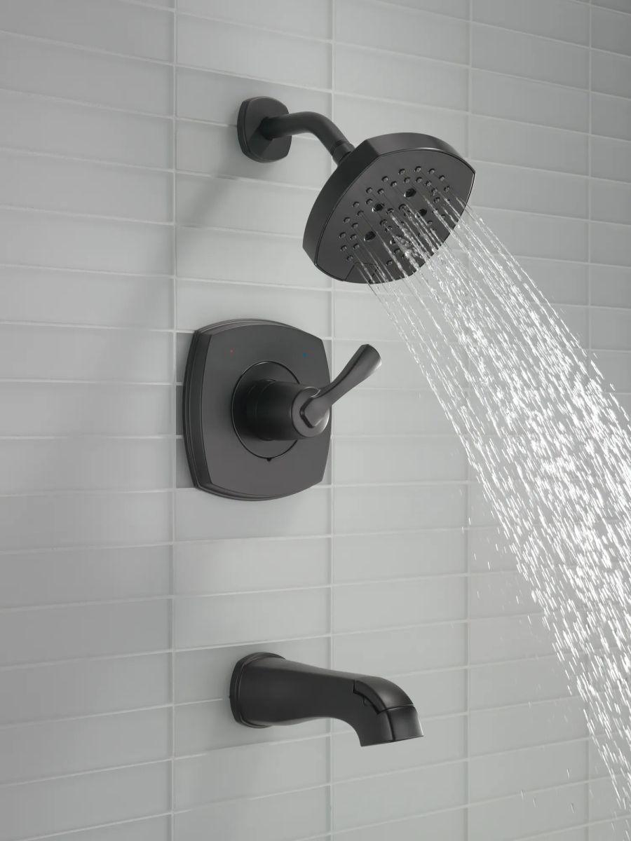 DELTA Stryke 14 Series Tub and Shower — Matte Black