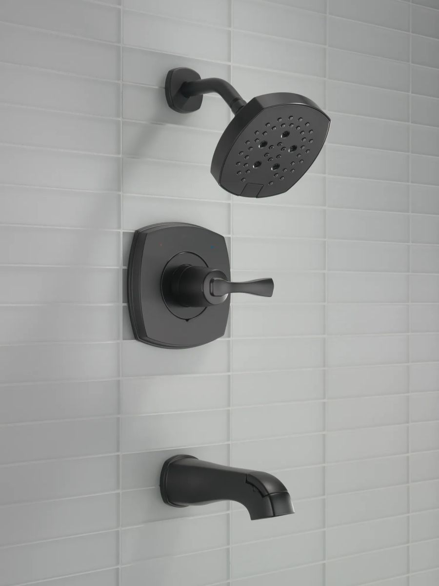 DELTA Stryke 14 Series Tub and Shower — Matte Black
