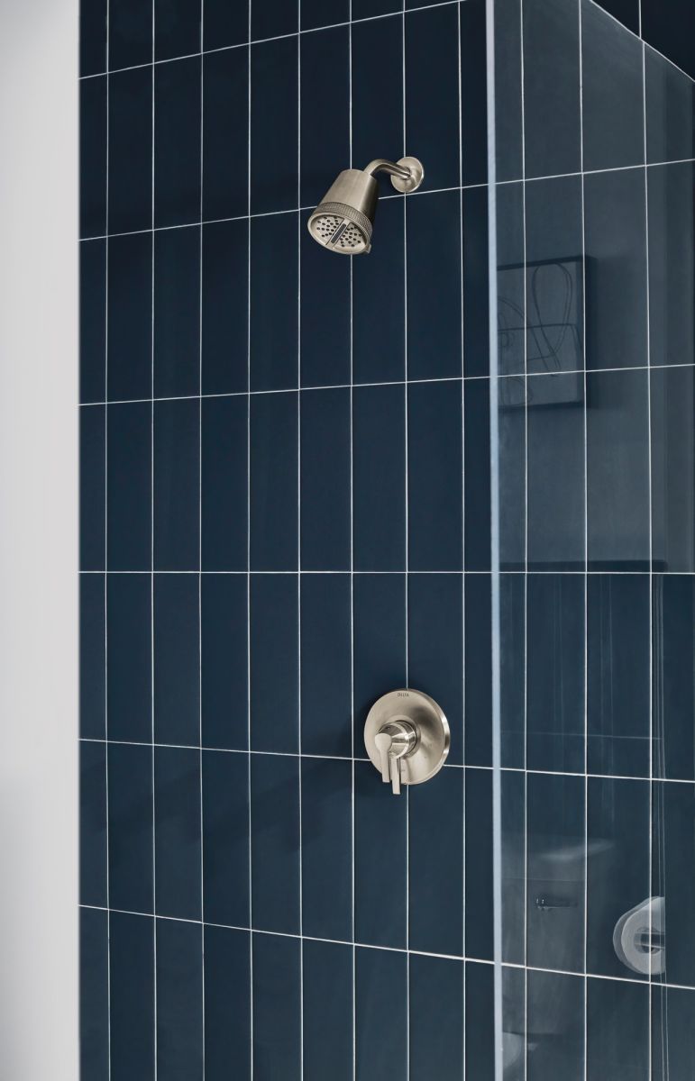 DELTA Galeon 17 Series Shower Trim with Cylinder SH — Lumicoat® Stainless