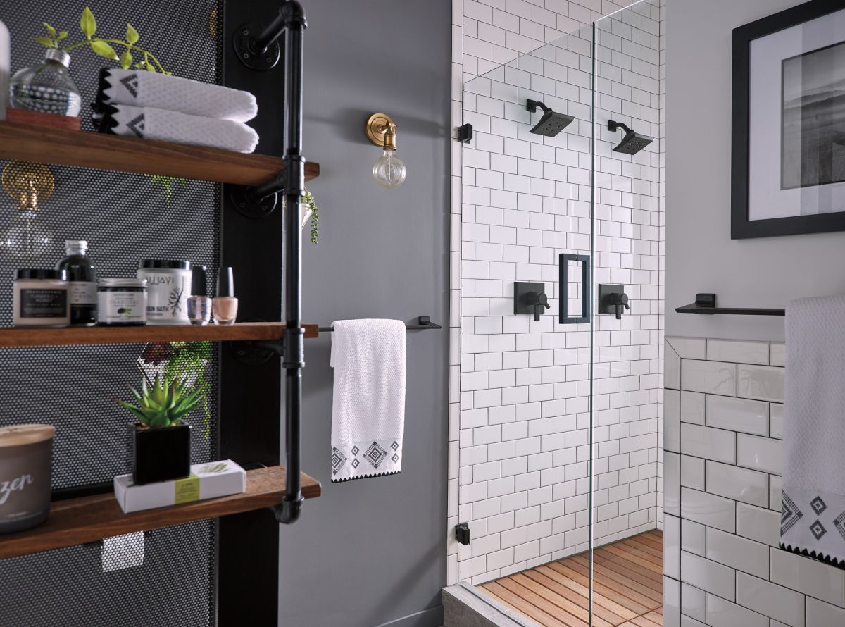 DELTA Pivotal Monitor 17 Series H2OKINETIC Shower Trim — Matte Black