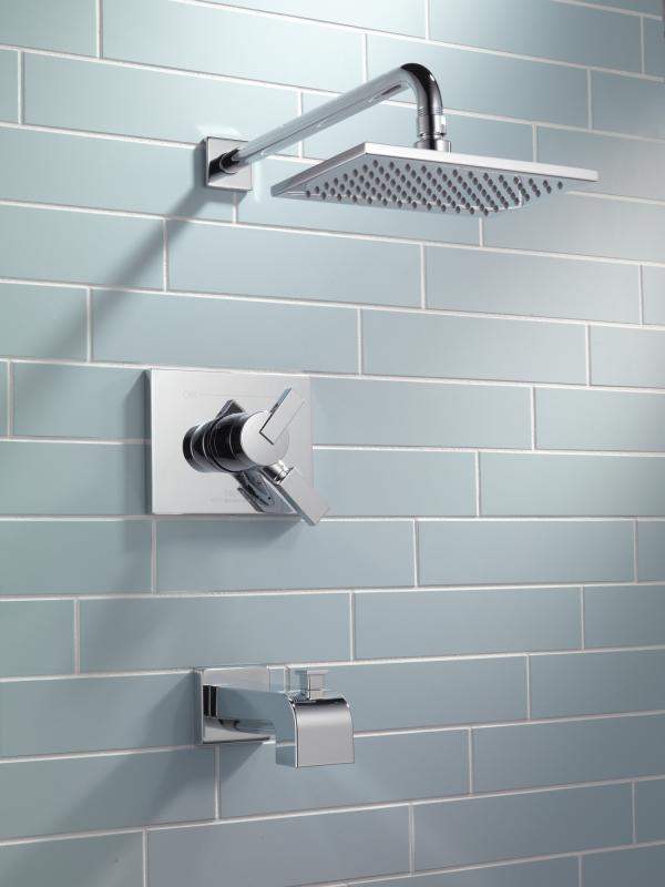 DELTA Vero Monitor 17 Series Tub & Shower Trim — Chrome