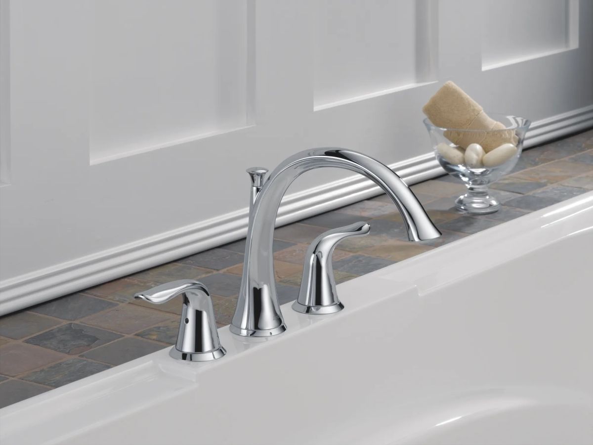 DELTA Lahara Roman Tub Trim — Chrome