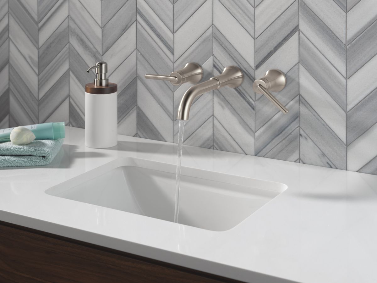 DELTA Trinsic Lever Handle -Wall Mount Lav — Stainless