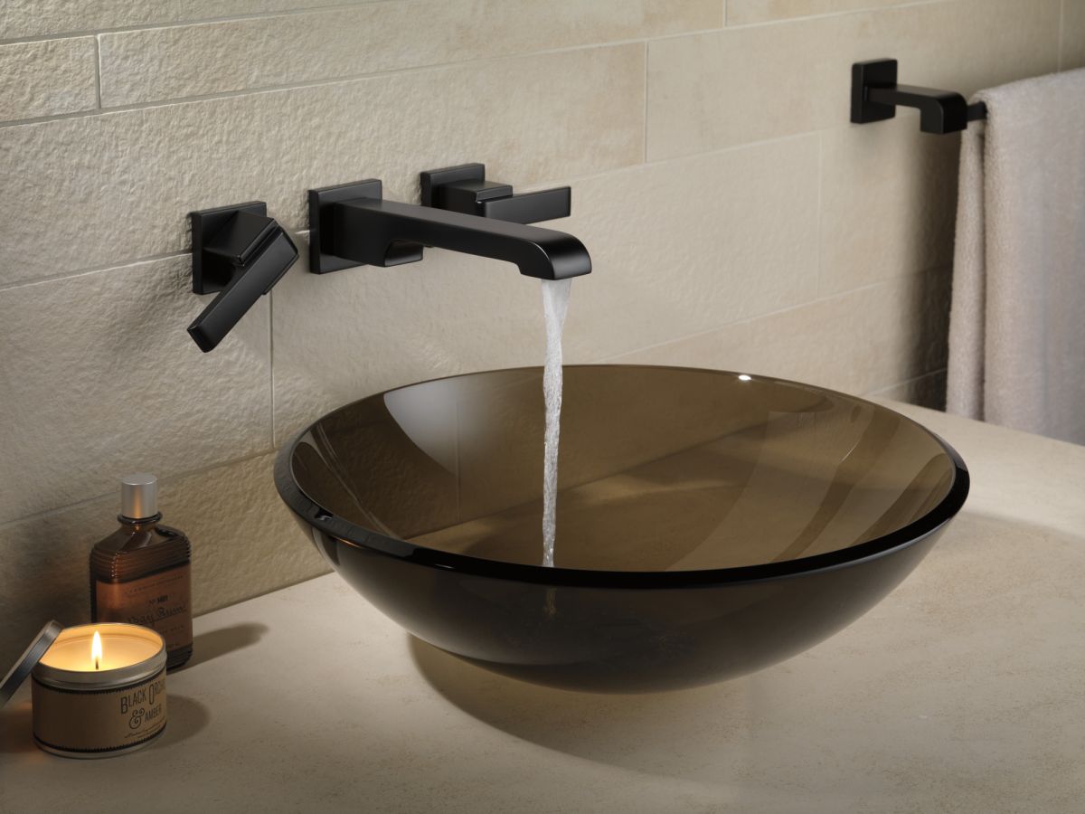 DELTA Ara 24" Towel Bar — Matte Black