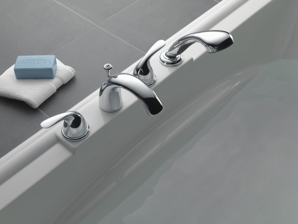 DELTA Classic Roman Tub with Hand Shower Trim — Chrome