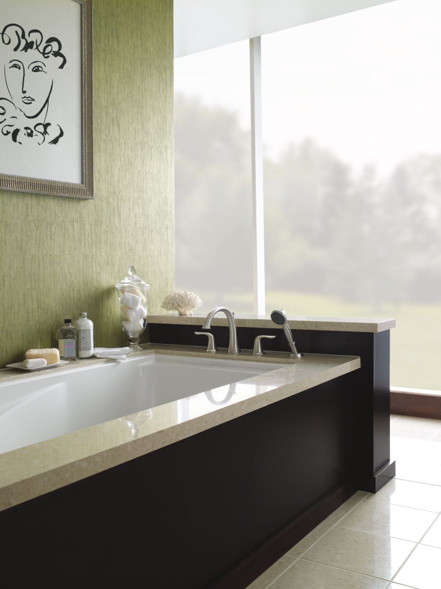 DELTA Lahara Roman Tub with Handshower Trim — Stainless