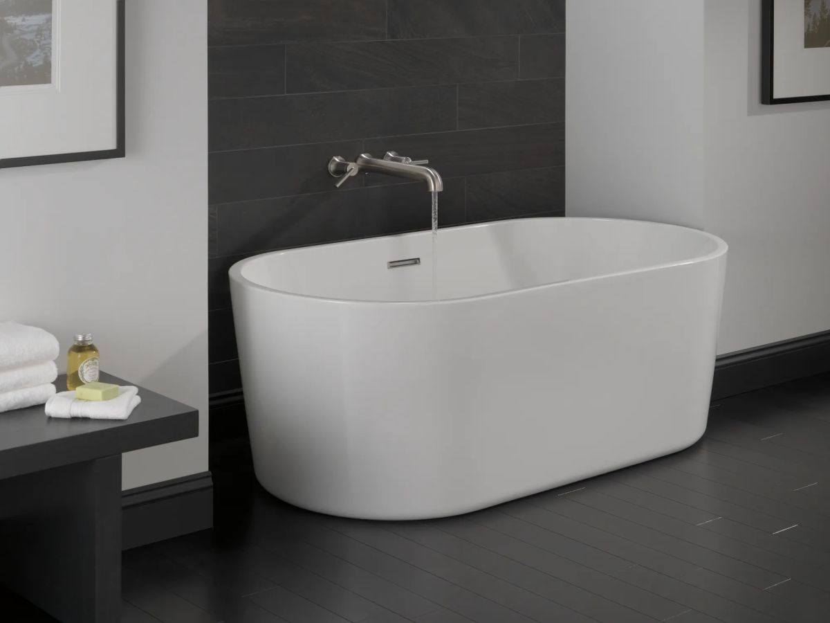 DELTA Trinsic Wall Mounted Tub Filler — Stainless