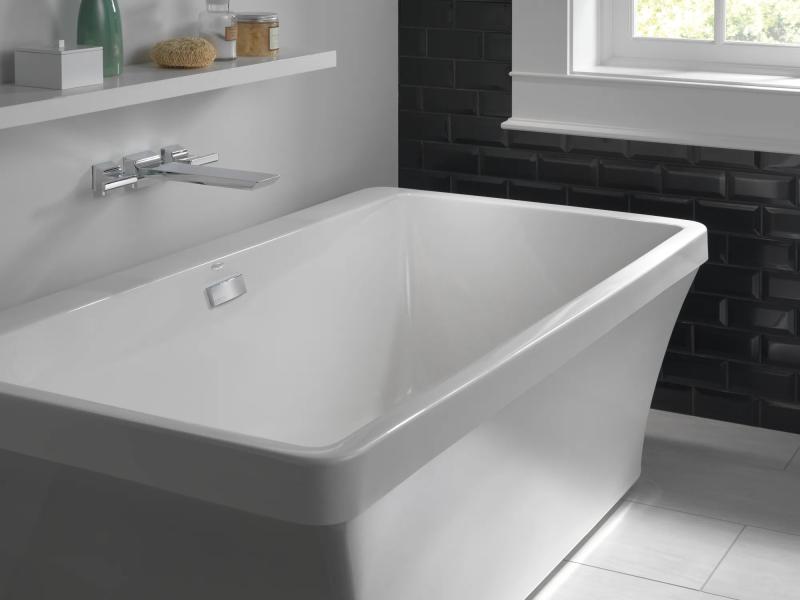DELTA Pivotal Wall Mount Tub Filler Trim — Lumicoat® Chrome