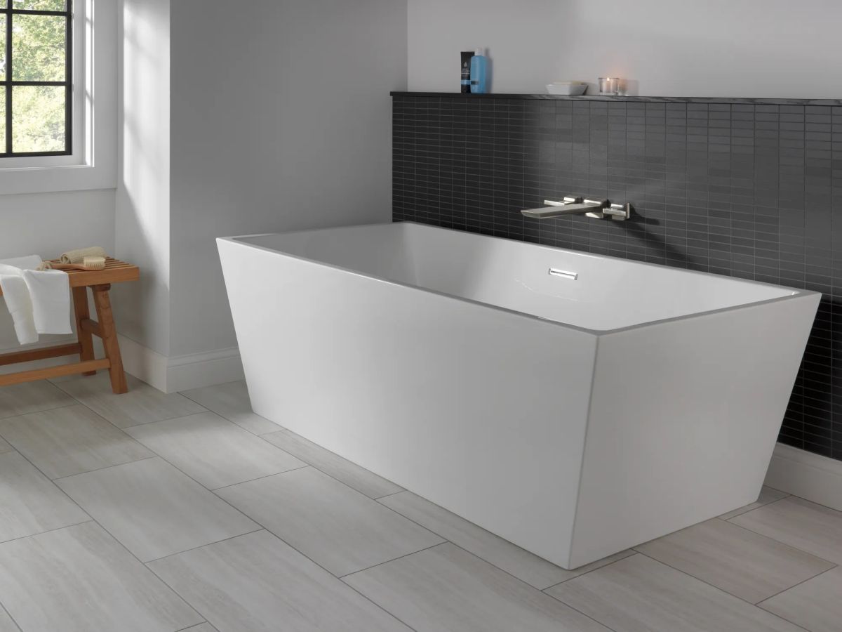 DELTA Pivotal Wall Mount Tub Filler Trim — Lumicoat® Stainless