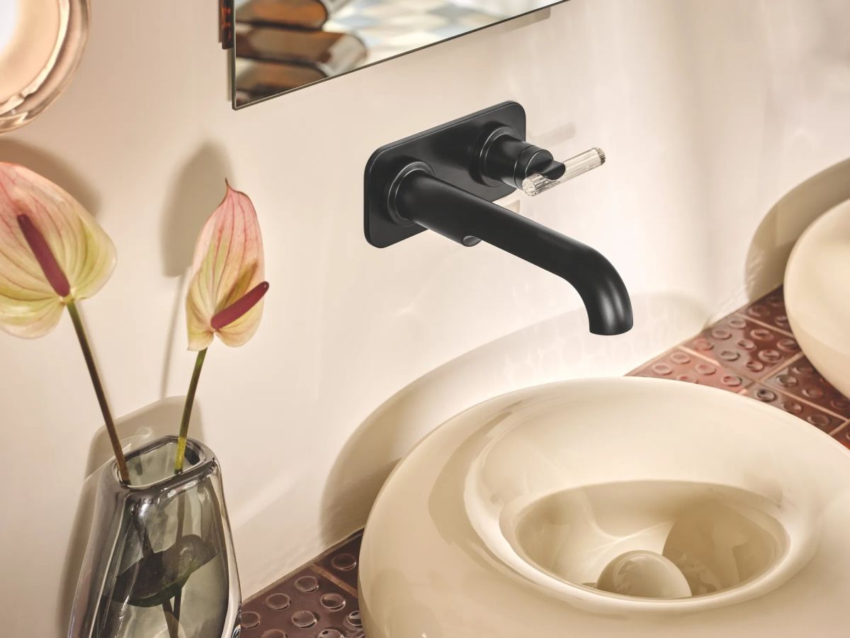 BRIZO Roccesco Single-Handle Wall Mount Lavatory Lever Handle Kit — Matte Black / Clear