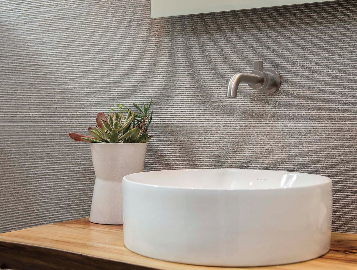 BRIZO Litze Single-Handle Wall Mount Lavatory Faucet 1.5 GPM — Luxe Nickel