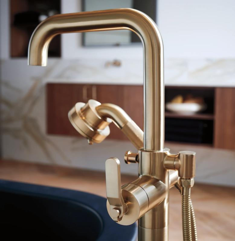 BRIZO Litze TempAssure Thermostatic Valve With Integrated Diverter Industrial Lever Handle Kit — Luxe Gold
