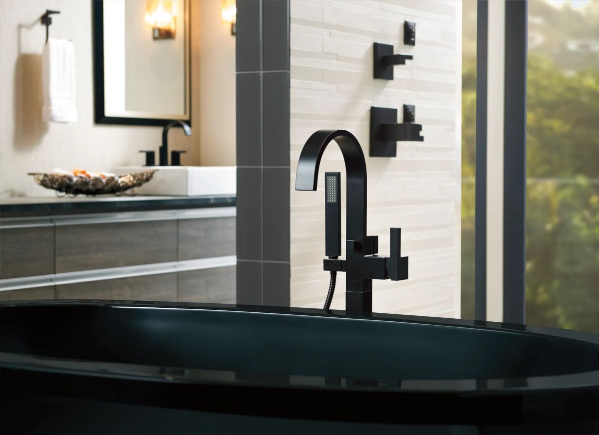 BRIZO Siderna Single-Handle Freestanding Tub Filler — Matte Black