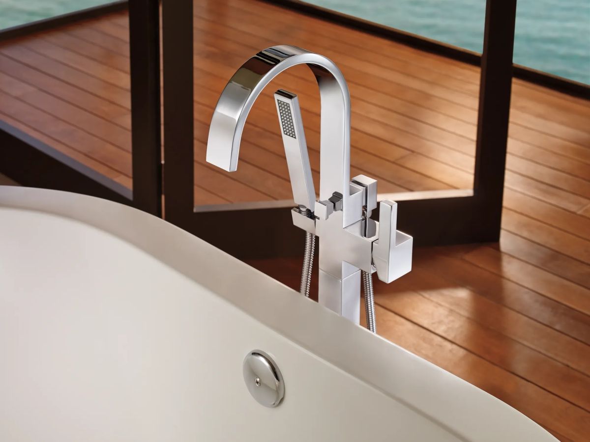 BRIZO Siderna Single-Handle Freestanding Tub Filler — Chrome