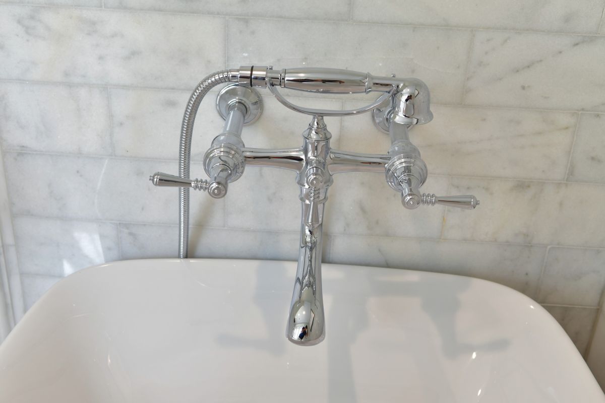 BRIZO Traditional Two-Handle Freestanding Tub Filler Body Assembly Trim - Less Handles — Chrome